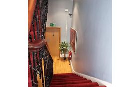 F408 Studio For 2 Near Hyde Park